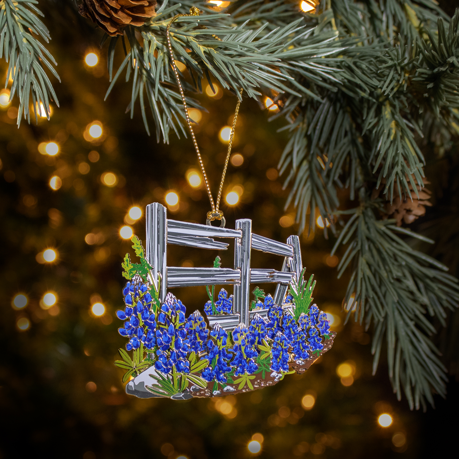 and Cedar Fence Ornament